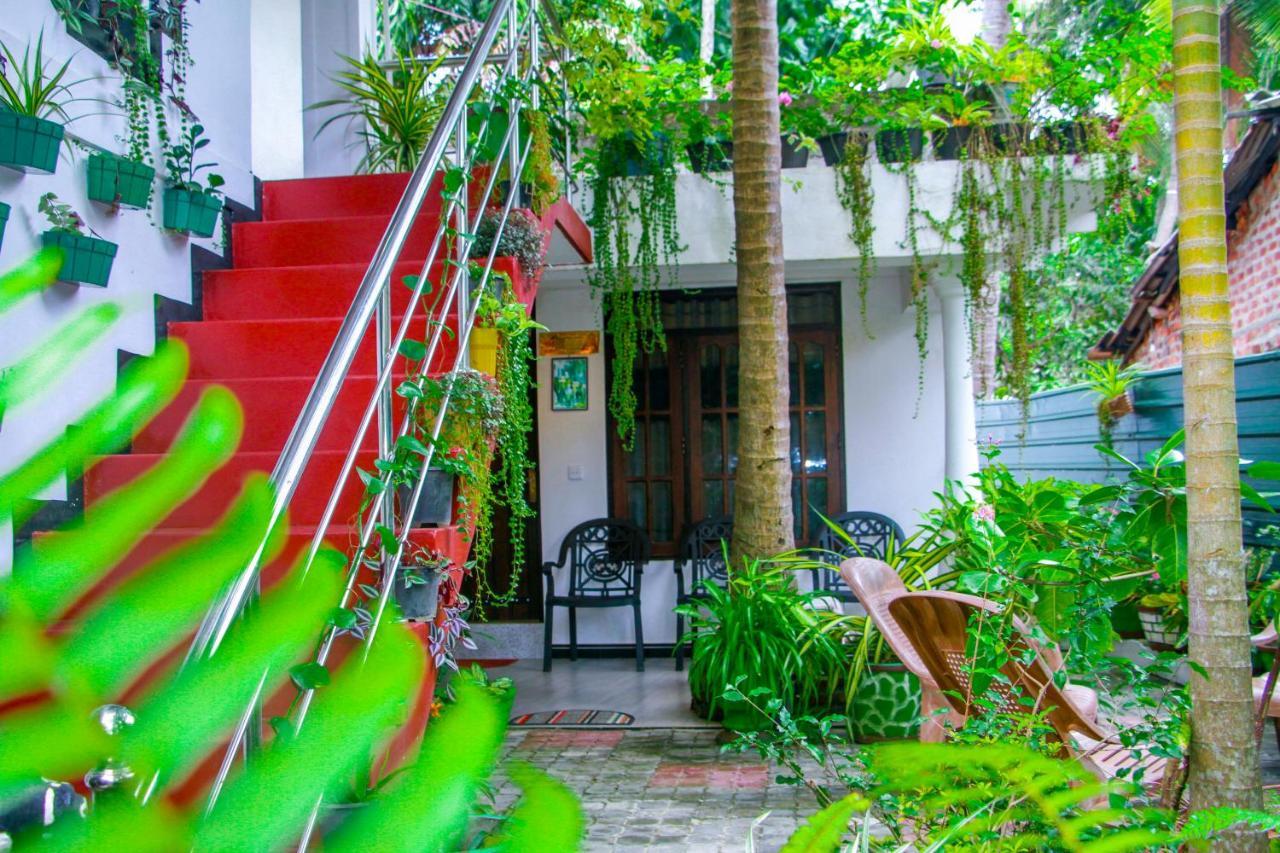Sigiri Tarushan Home Stay Сигирия Экстерьер фото
