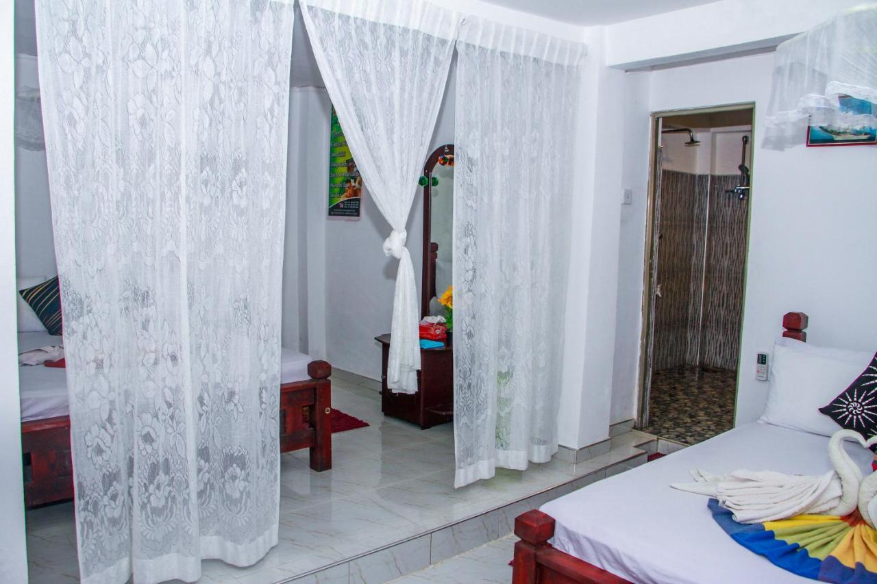 Sigiri Tarushan Home Stay Сигирия Экстерьер фото