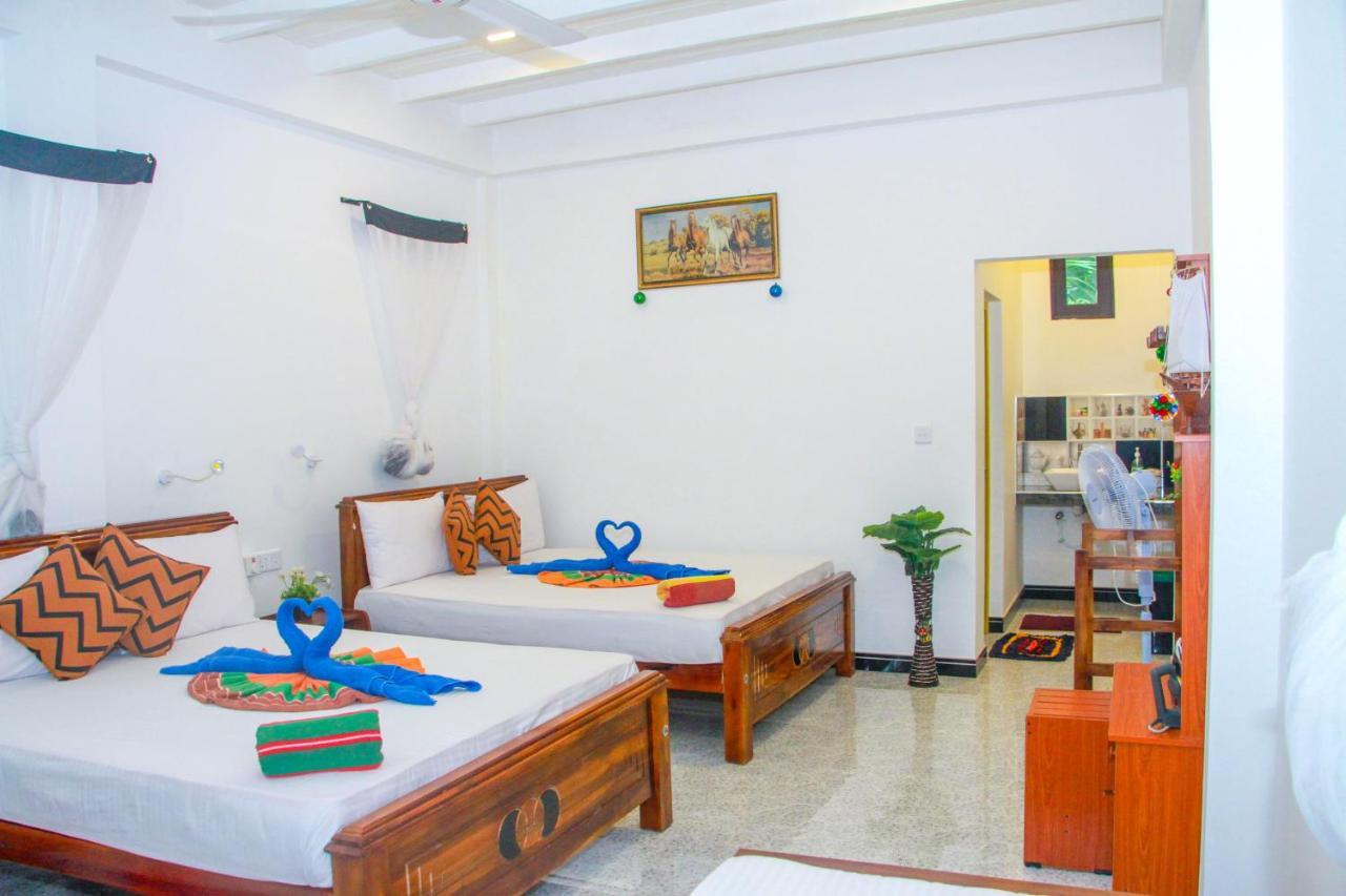 Sigiri Tarushan Home Stay Сигирия Экстерьер фото